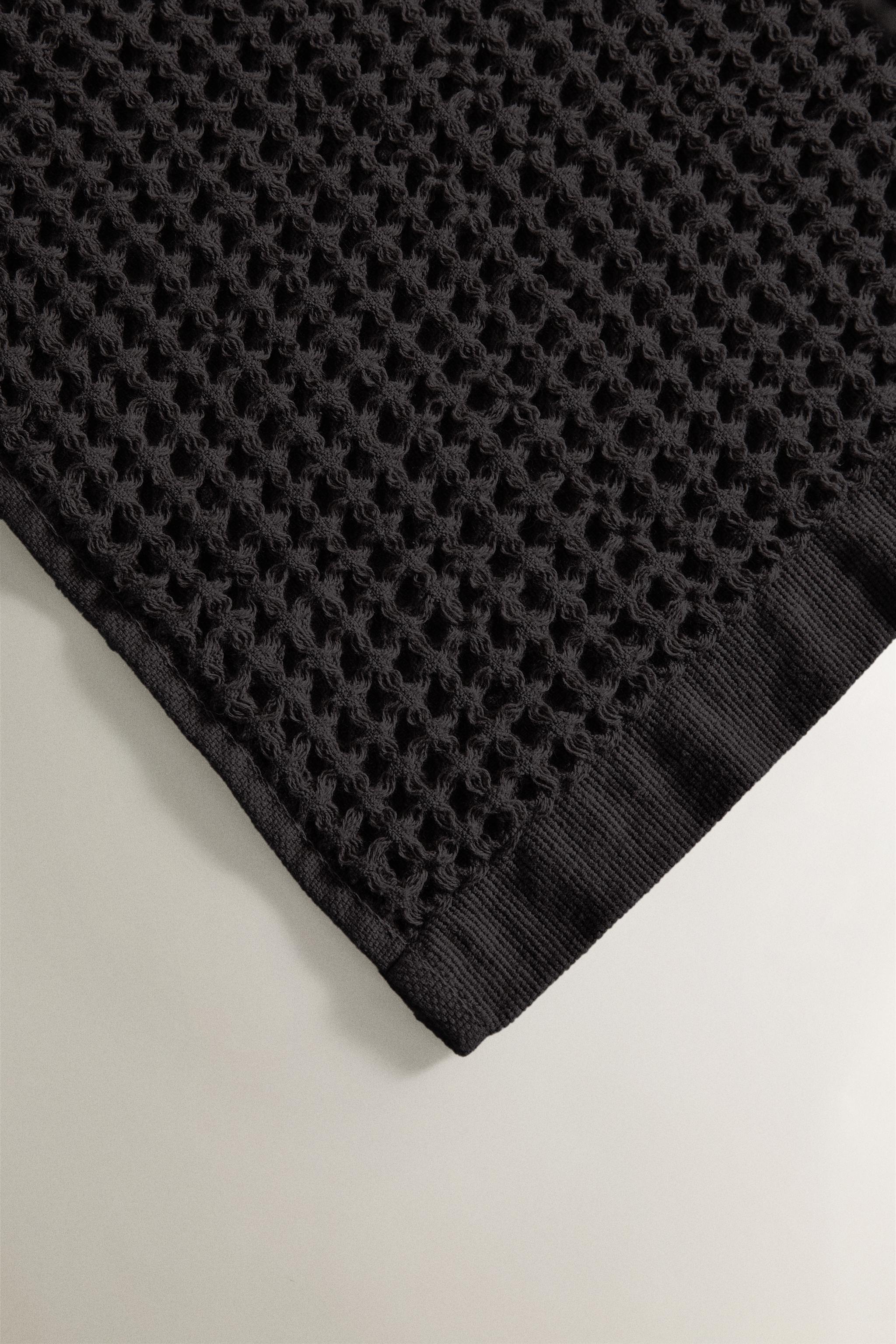 WAFFLE-KNIT COTTON BATH TOWEL